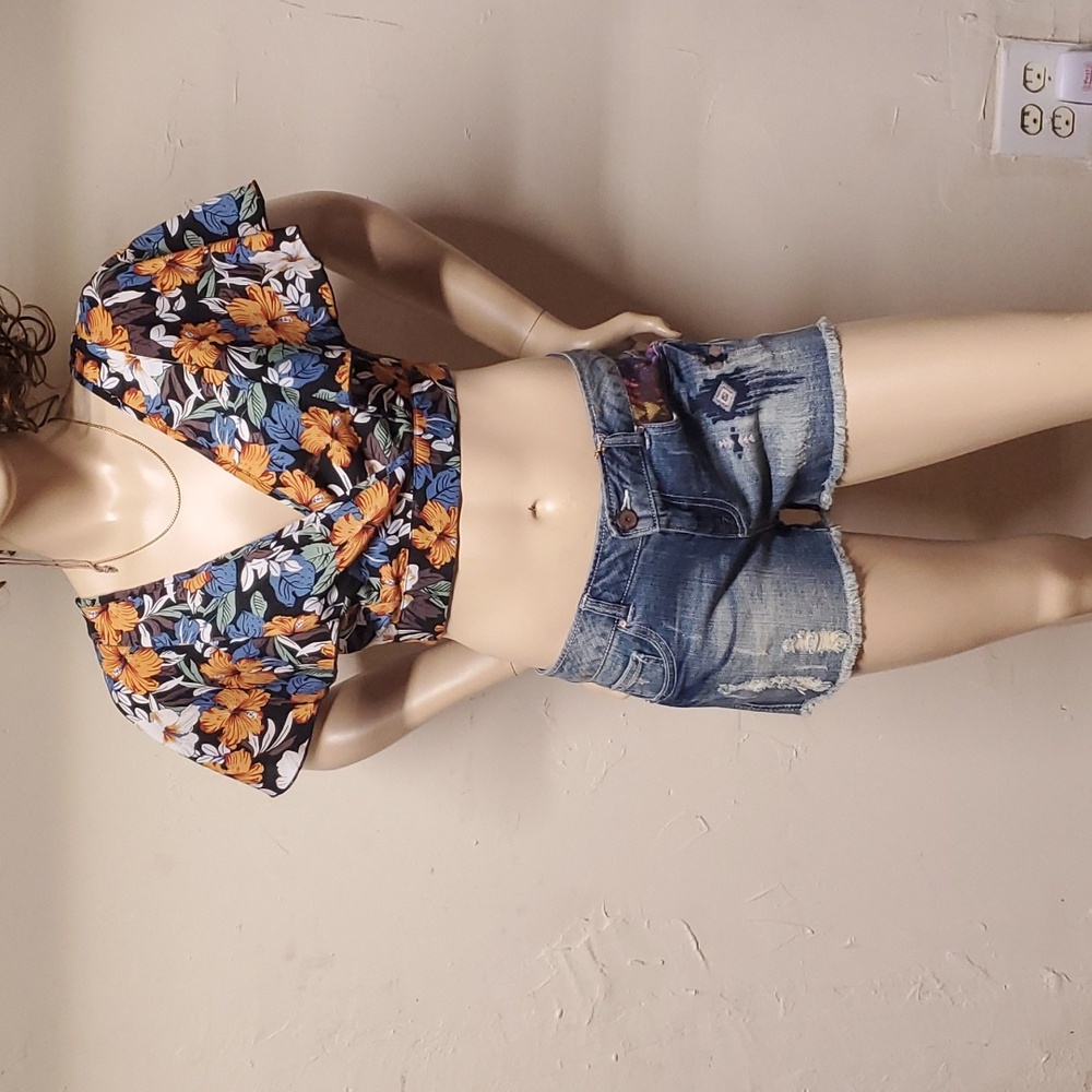 Backless Top - Picture 7 of 7